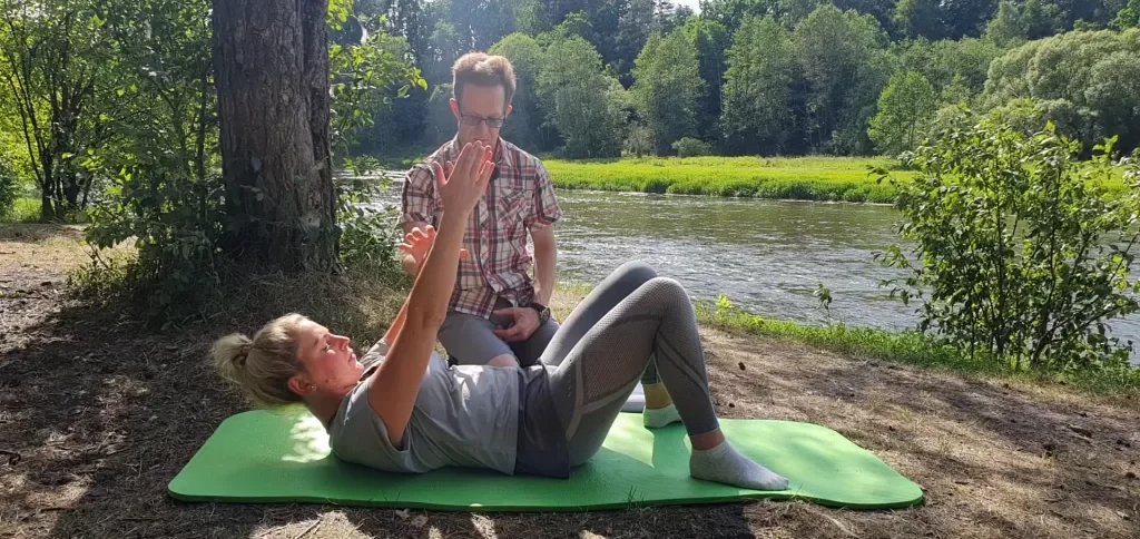 Vienas iš kineziterapijos pratimų programoje